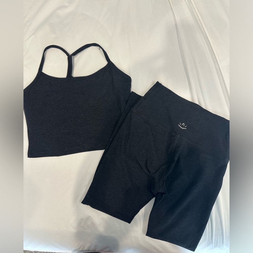 Black- Charcoal SpaceDye Beyond Yoga Set Size M